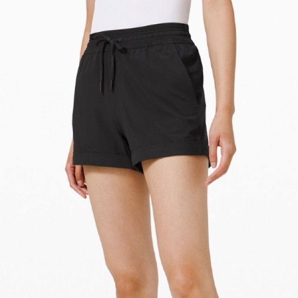 lululemon athletica Pants - Lululemon Spring Break Away Short